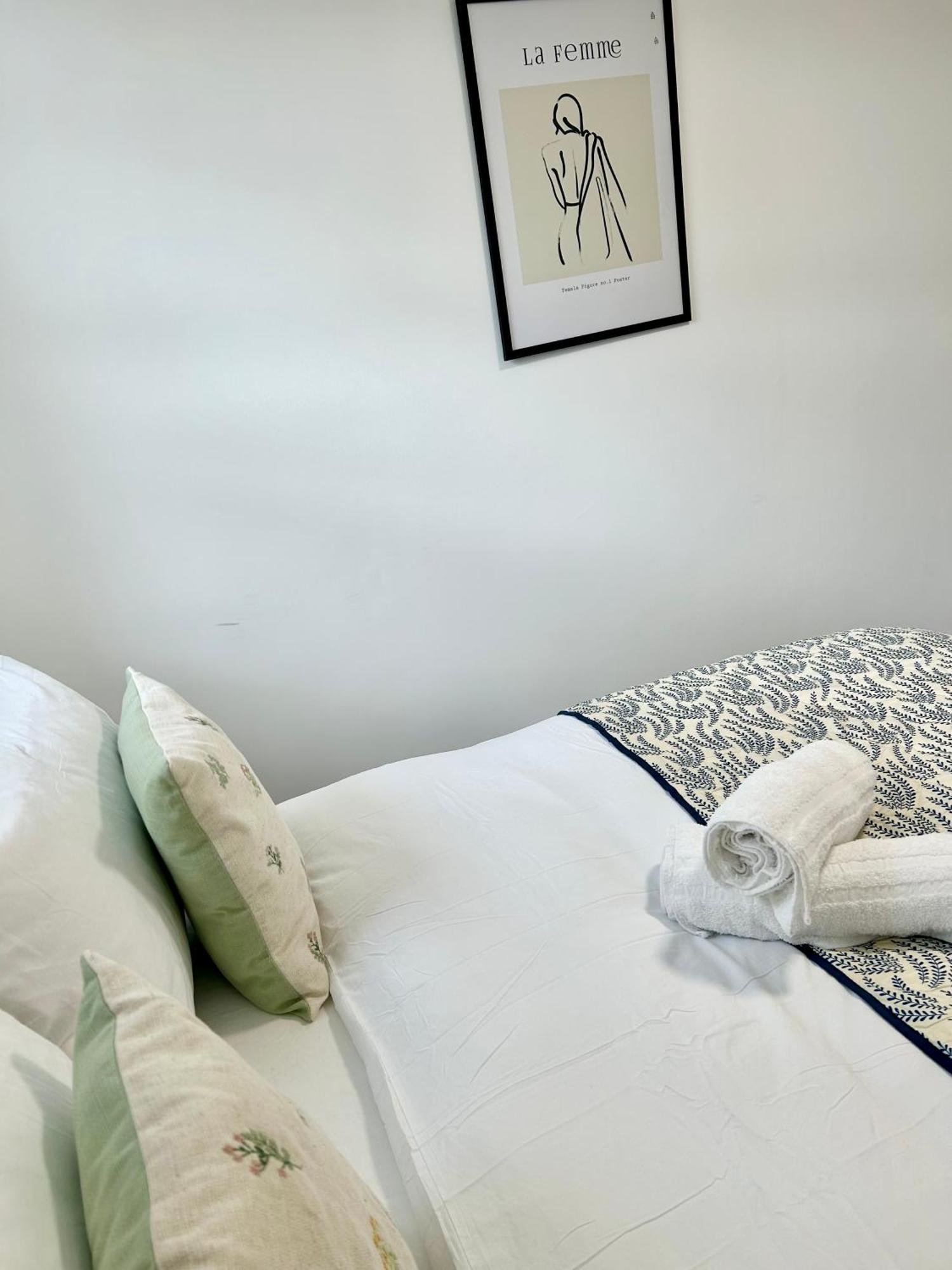 Apartment Failsworth Luxury With Free Parking By Daley *